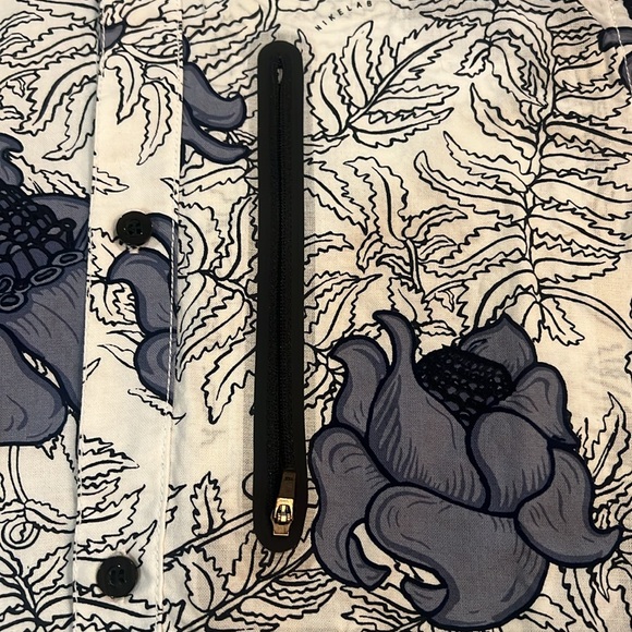 Nike MEN'S Nikelab Floral Collection Short Sleeve Top and matching shorts Size M - Picture 4 of 8